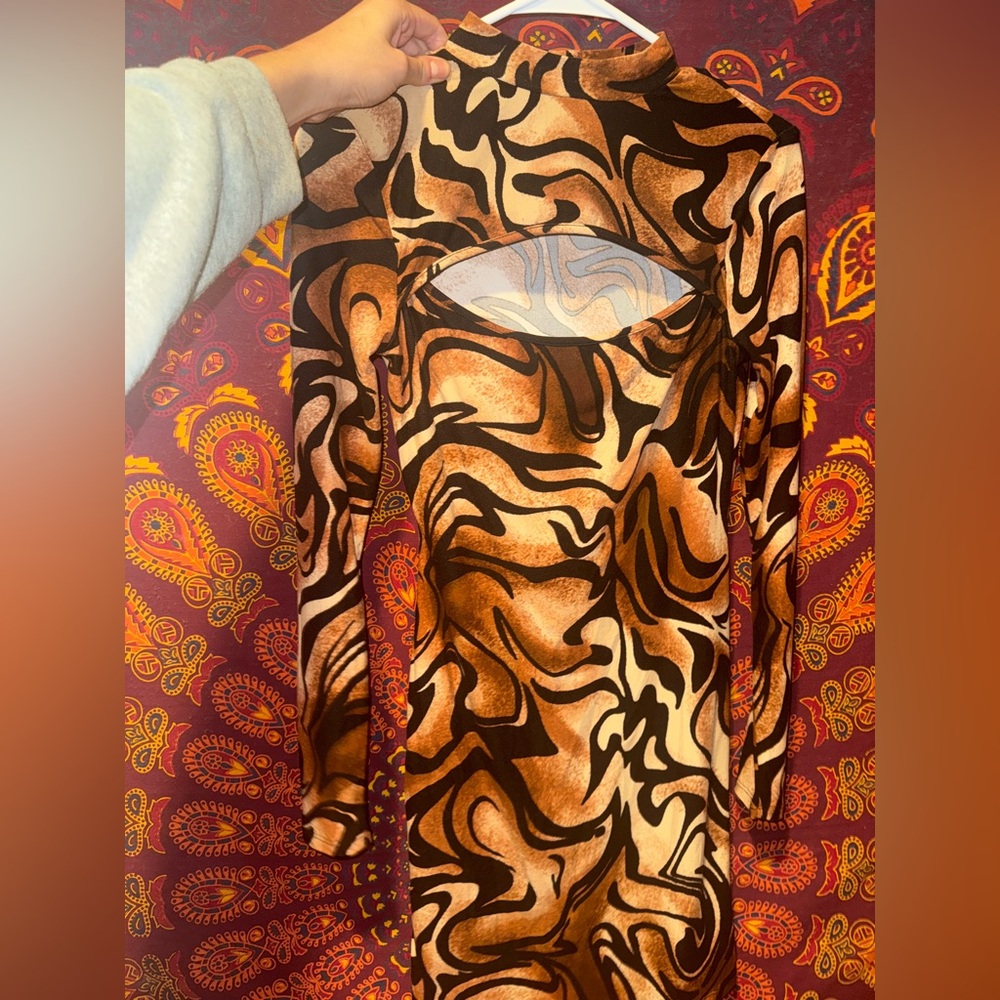 Brown and Tan Swirl Pattern Dress